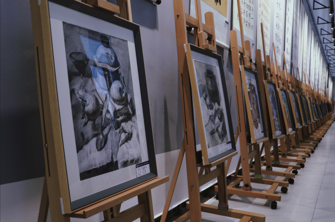 美术展览.png